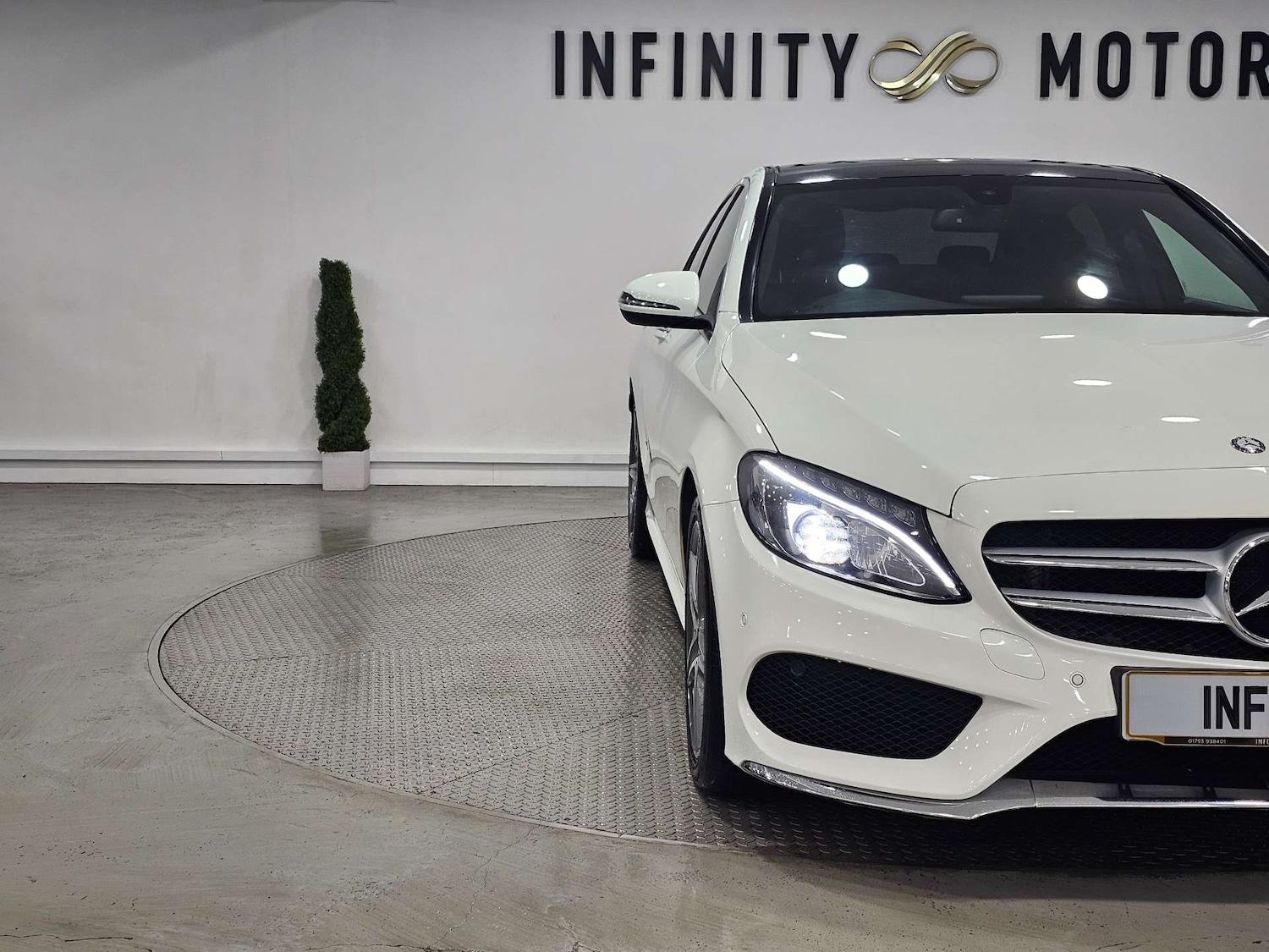 Used Mercedes-Benz C Class 2015 for sale - 76972392: Photo 11