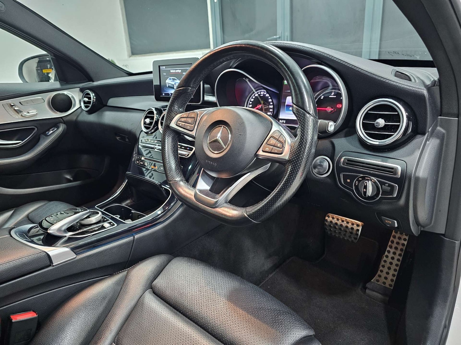 Used Mercedes-Benz C Class 2015 for sale - 76972392: Photo 15