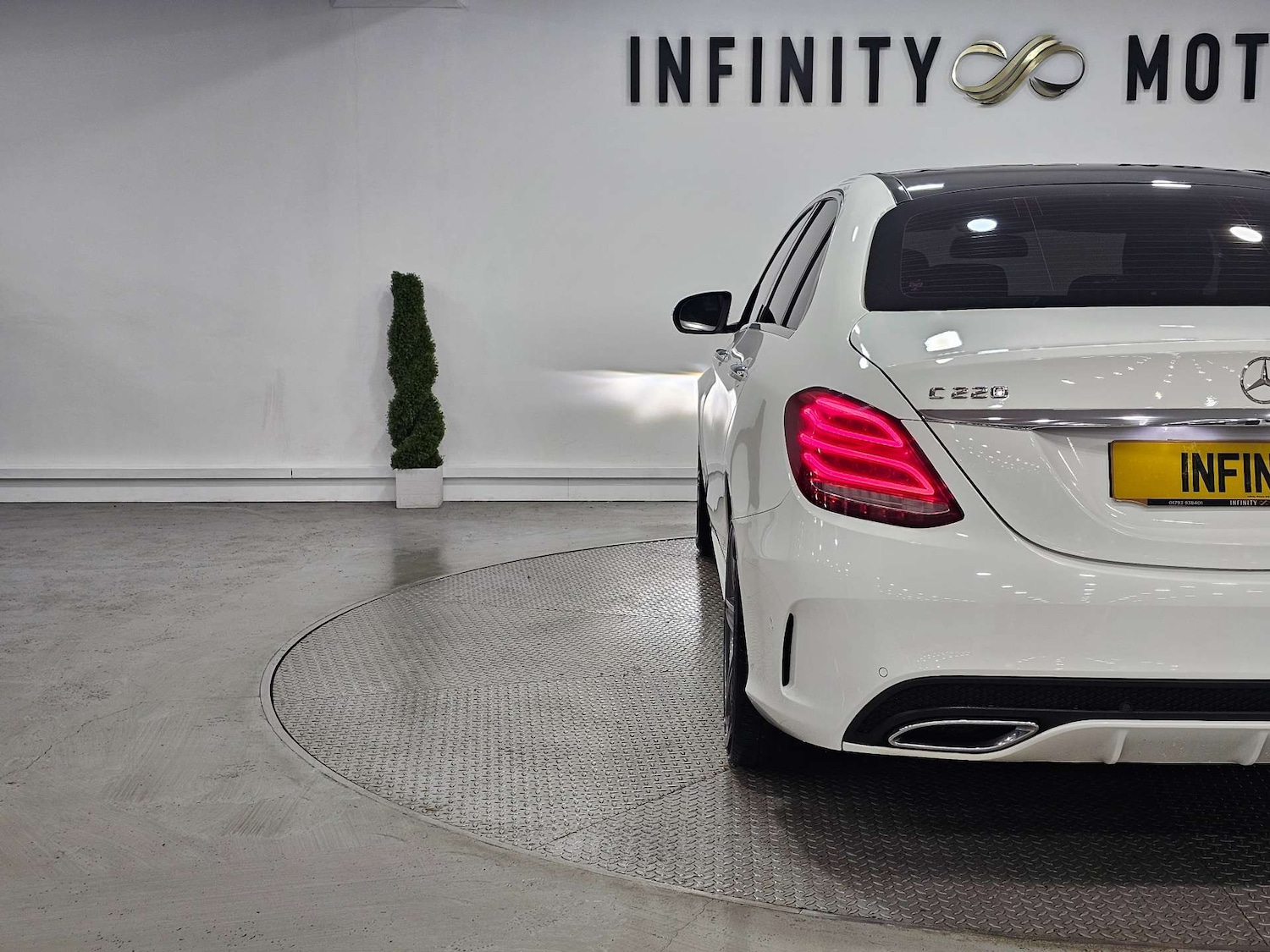 Used Mercedes-Benz C Class 2015 for sale - 76972392: Photo 27