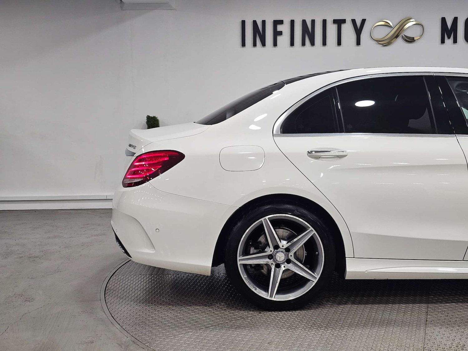 Used Mercedes-Benz C Class 2015 for sale - 76972392: Photo 30