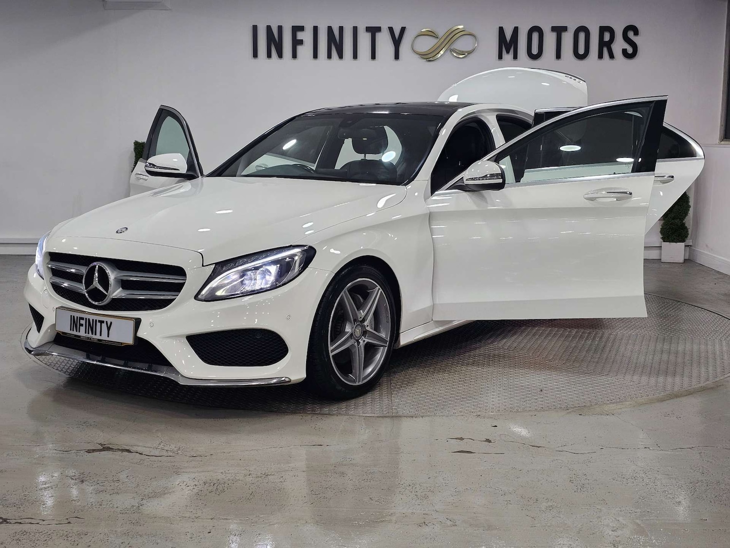 Used Mercedes-Benz C Class 2015 for sale - 76972392: Photo 38
