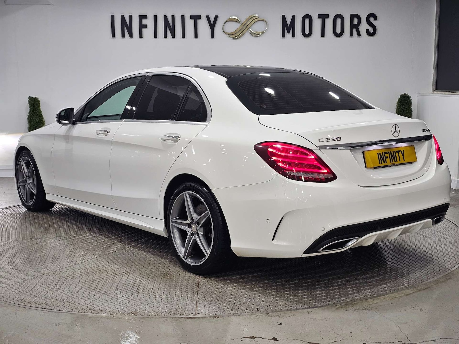 Used Mercedes-Benz C Class 2015 for sale - 76972392: Photo 41
