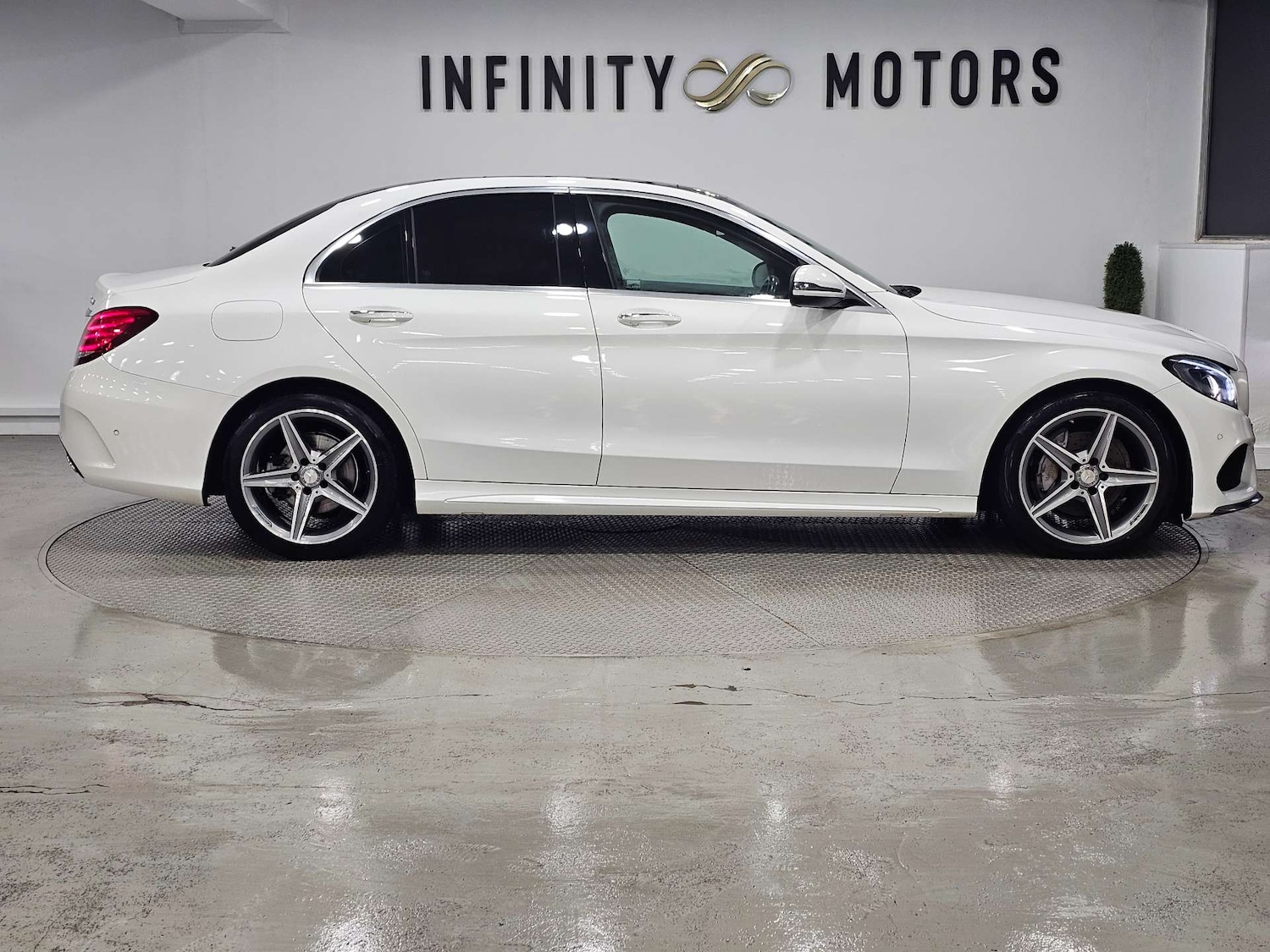 Used Mercedes-Benz C Class 2015 for sale - 76972392: Photo 49
