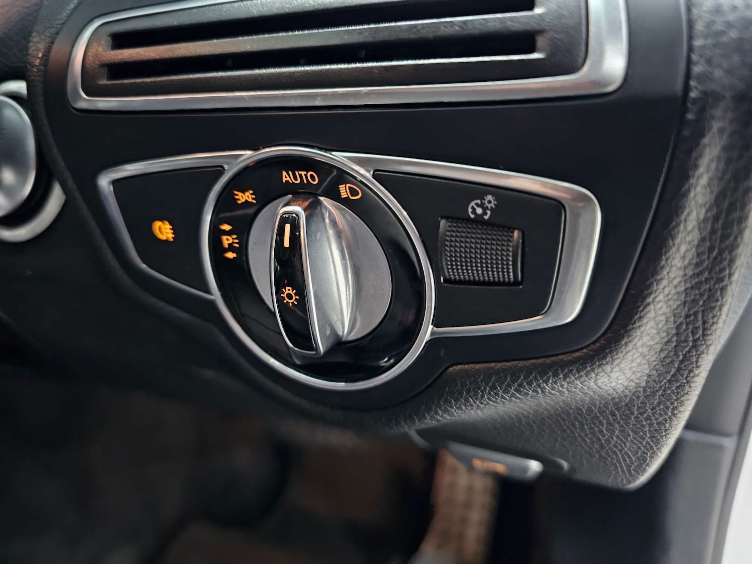 Used Mercedes-Benz C Class 2015 for sale - 76972392: Photo 53