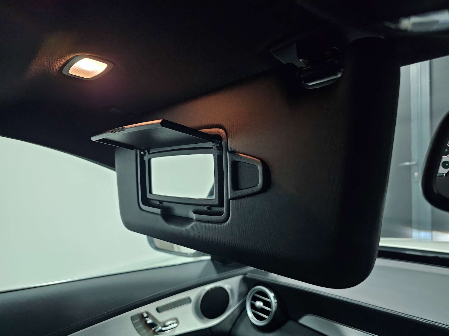 Used Mercedes-Benz C Class 2015 for sale - 76972392: Photo 68