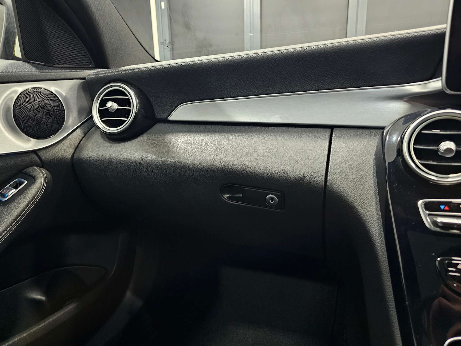 Used Mercedes-Benz C Class 2015 for sale - 76972392: Photo 69