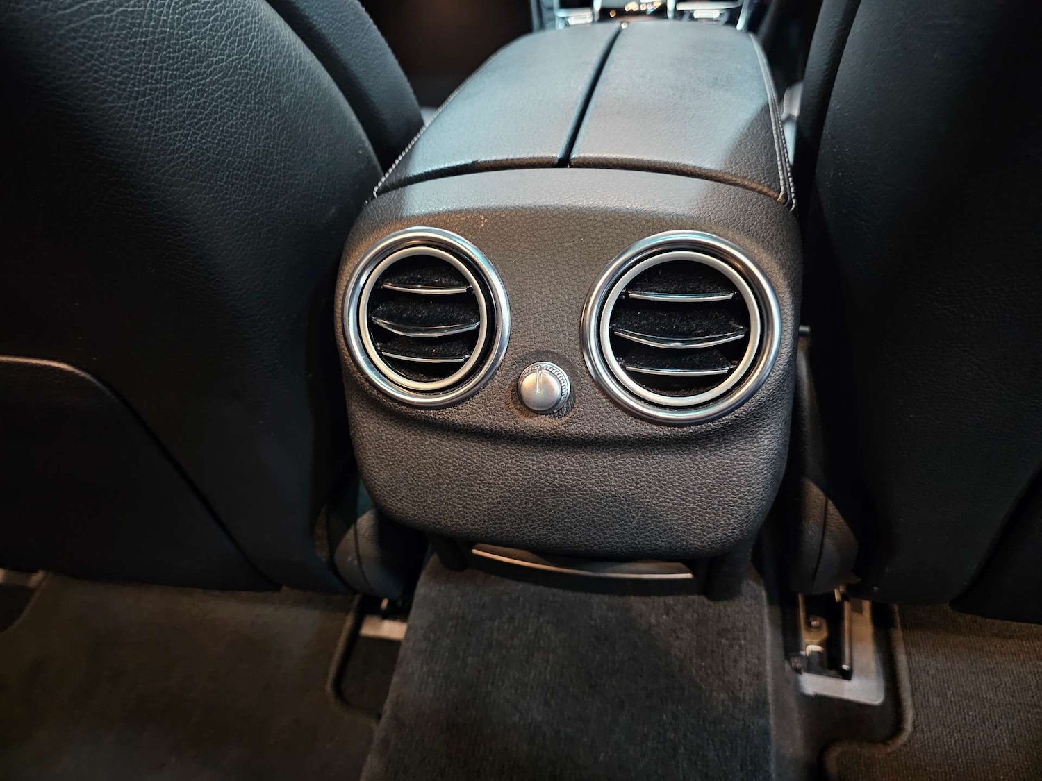 Used Mercedes-Benz C Class 2015 for sale - 76972392: Photo 75