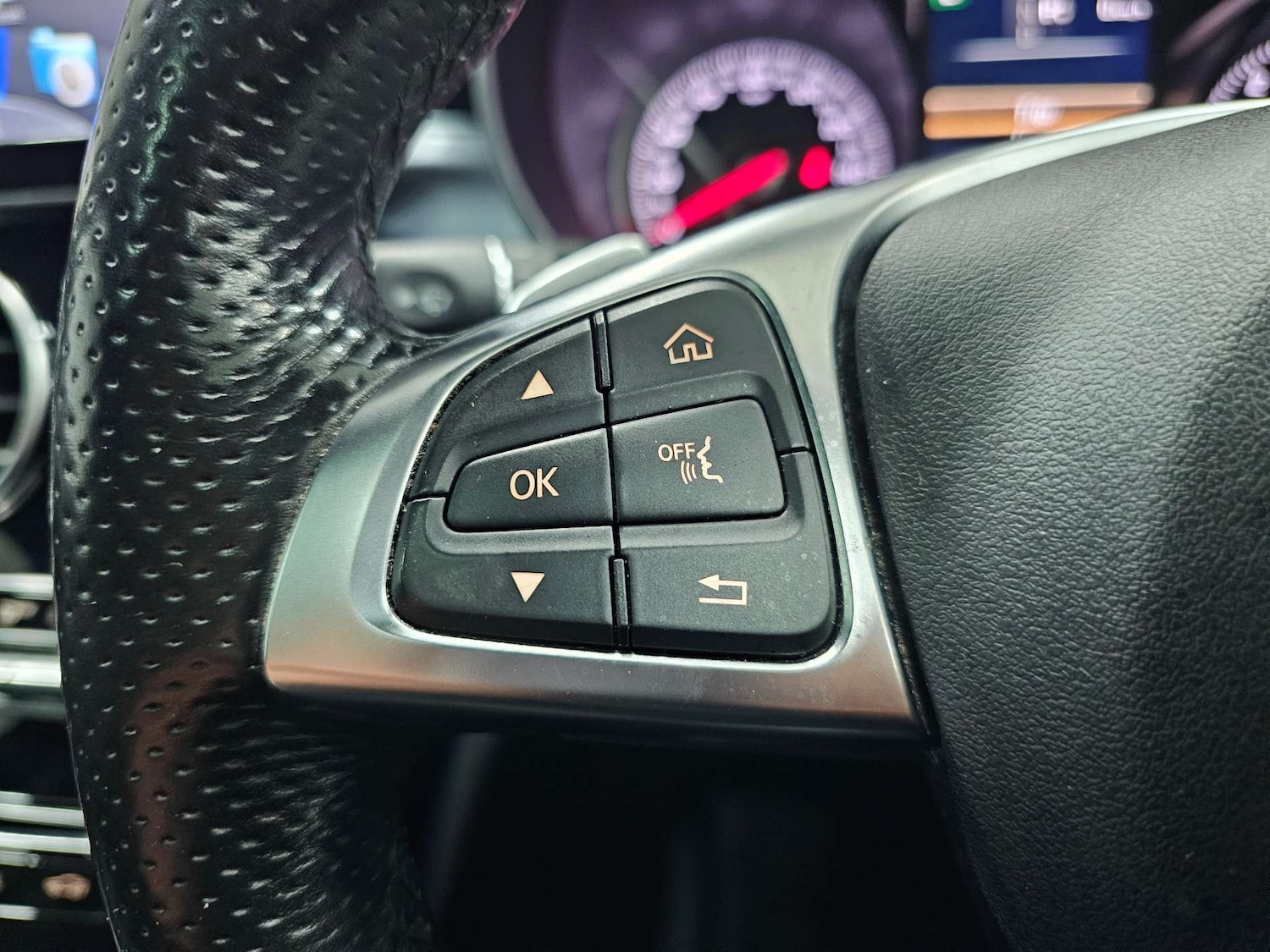 Used Mercedes-Benz C Class 2015 for sale - 76972392: Photo 79