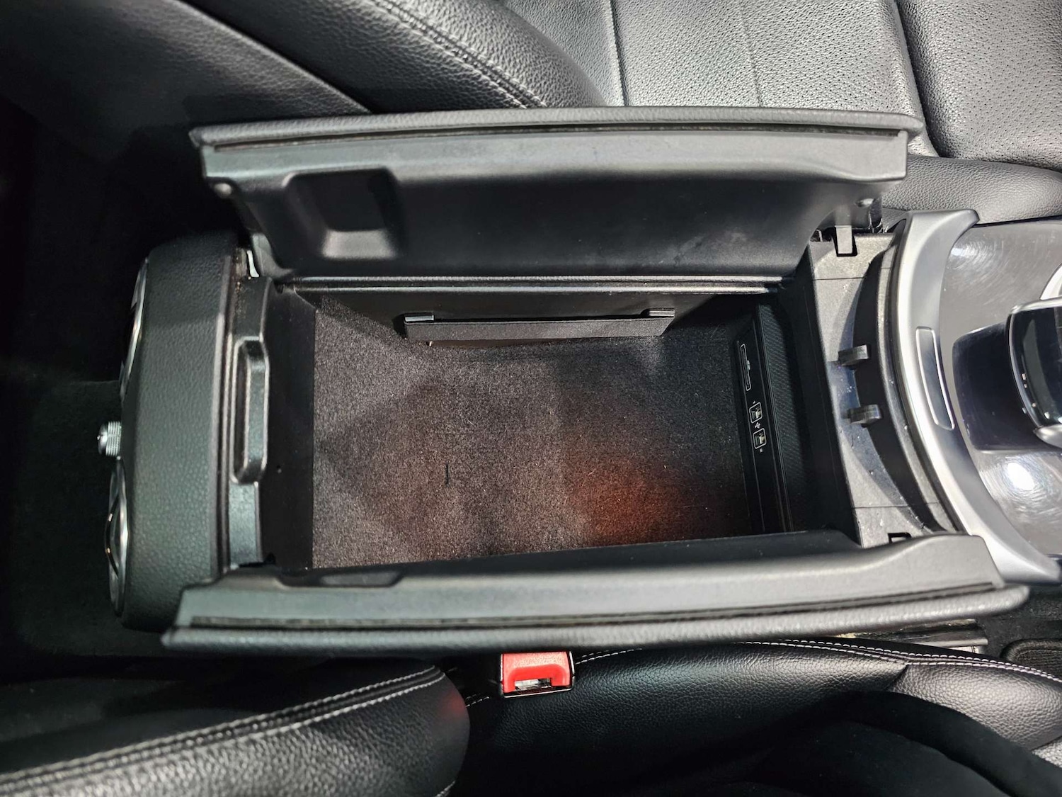 Used Mercedes-Benz C Class 2015 for sale - 76972392: Photo 87