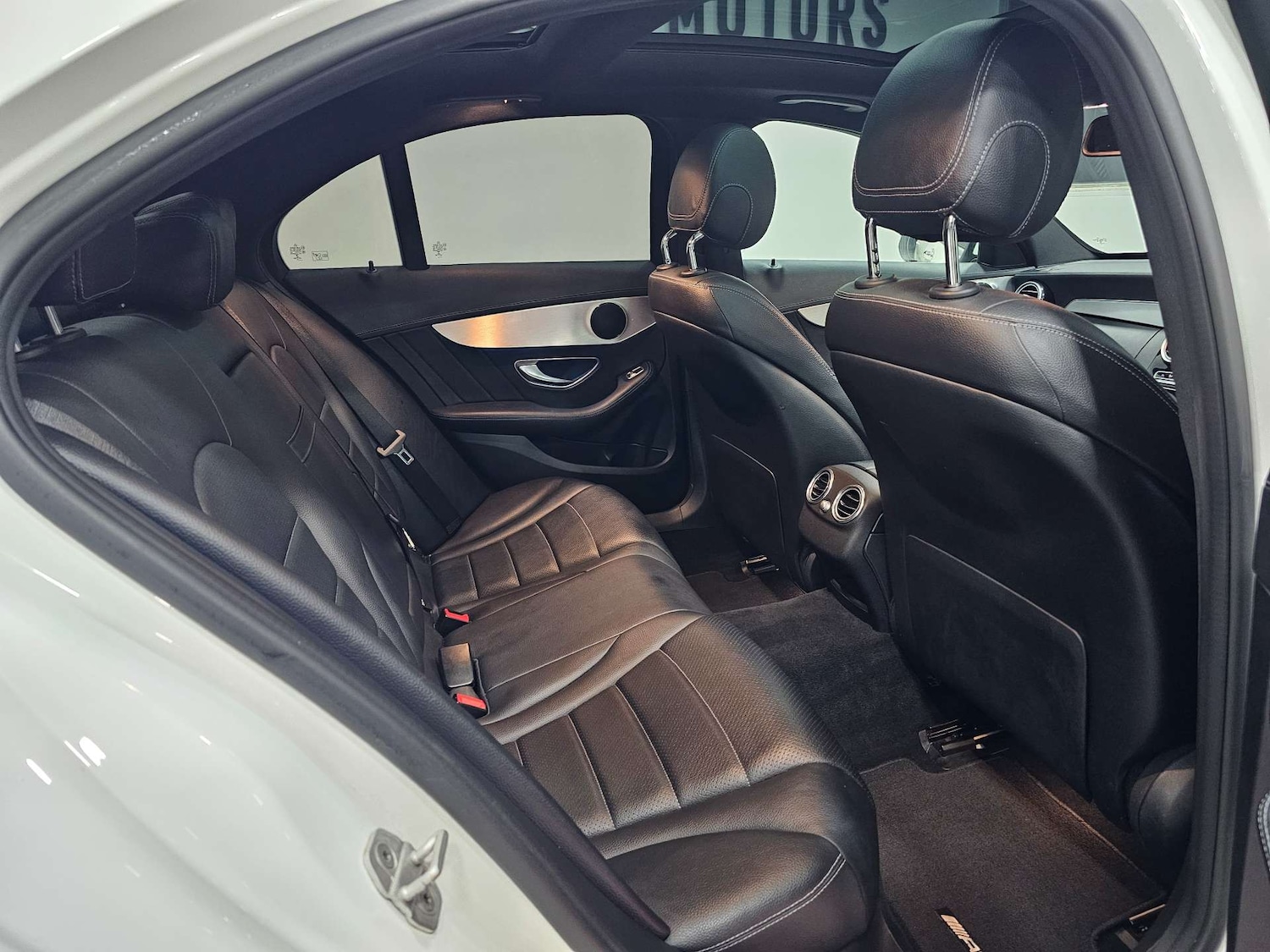 Used Mercedes-Benz C Class 2015 for sale - 76972392: Photo 89