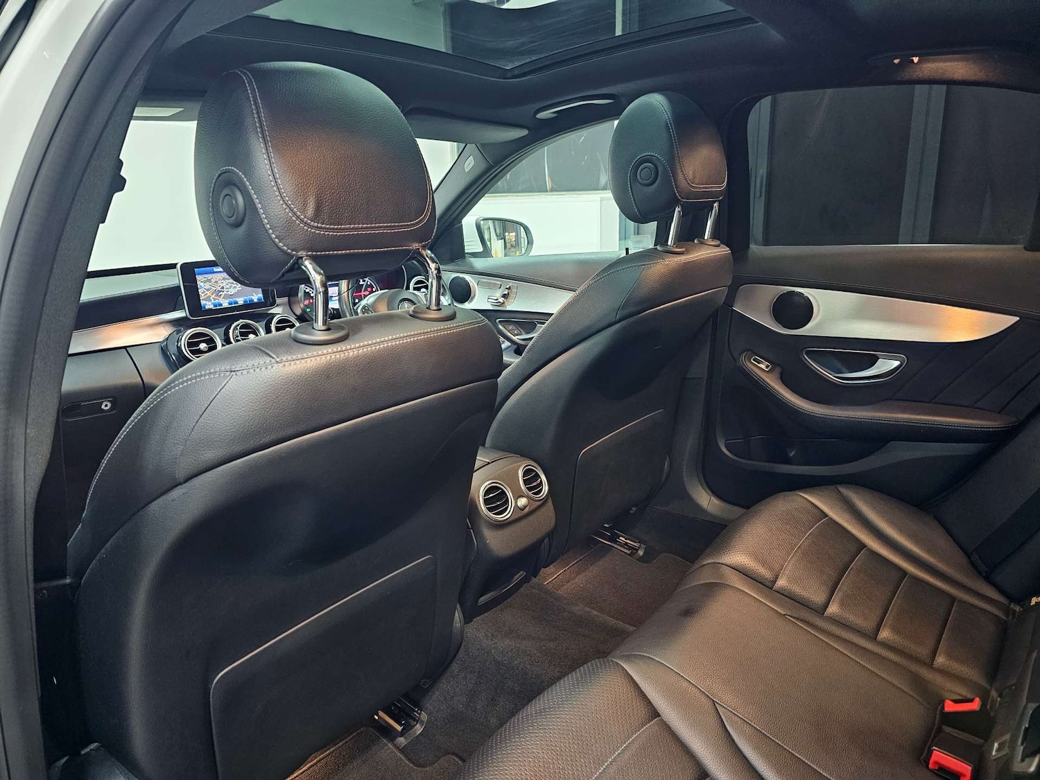 Used Mercedes-Benz C Class 2015 for sale - 76972392: Photo 93