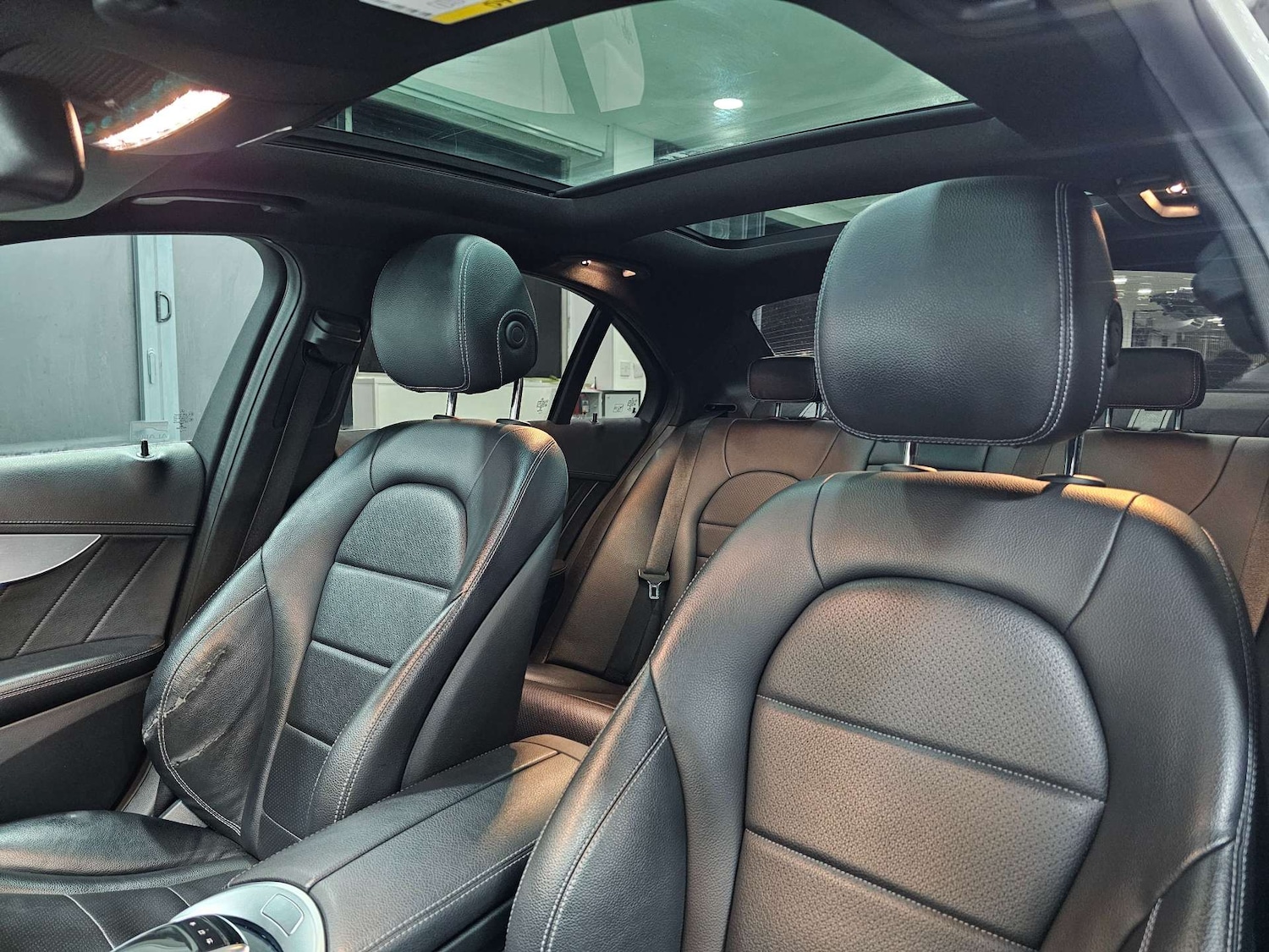 Used Mercedes-Benz C Class 2015 for sale - 76972392: Photo 98