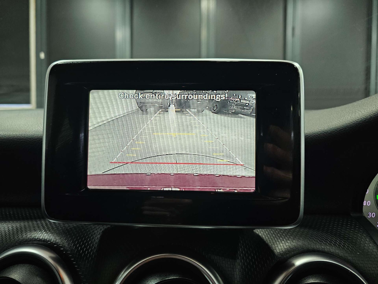 Used Mercedes-Benz A-Class 2015 for sale - 76972442: Photo 2