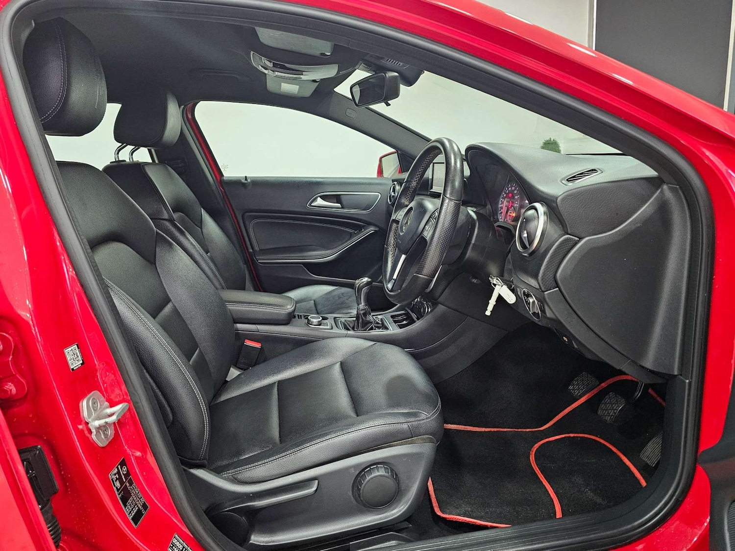 Used Mercedes-Benz A-Class 2015 for sale - 76972442: Photo 3