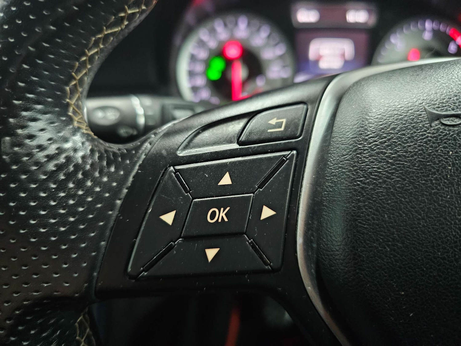 Used Mercedes-Benz A-Class 2015 for sale - 76972442: Photo 60