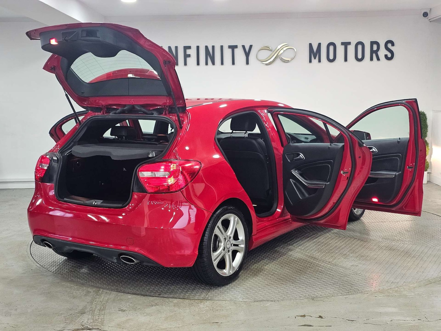 Used Mercedes-Benz A-Class 2015 for sale - 76972442: Photo 93