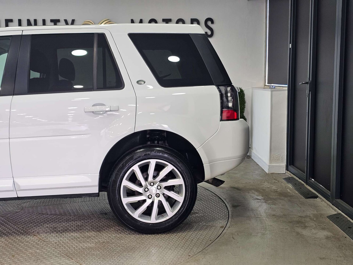 Used Land Rover Freelander 2014 for sale - 77762384: Photo 25