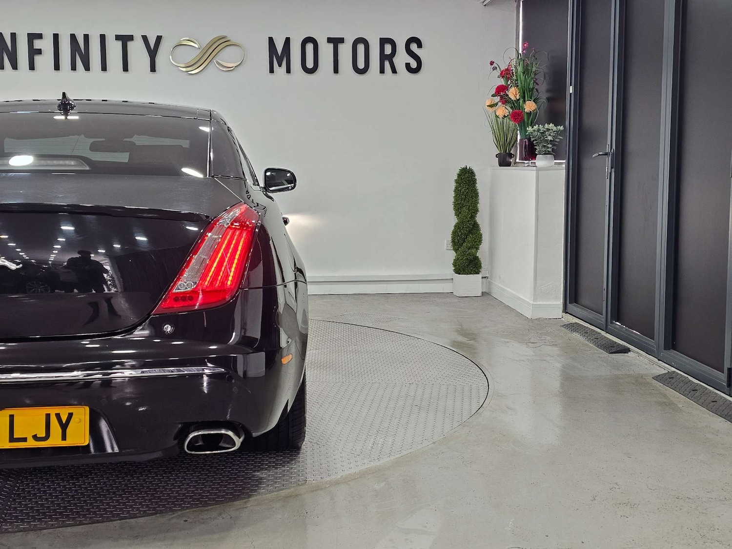 Used Jaguar XJ 2013 for sale - 76972354: Photo 19