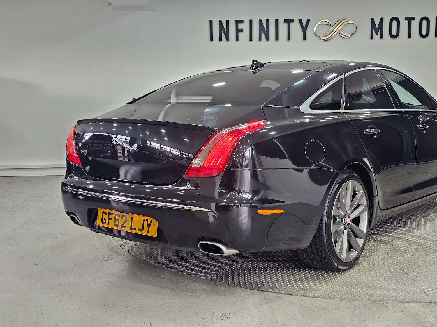 Used Jaguar XJ 2013 for sale - 76972354: Photo 29