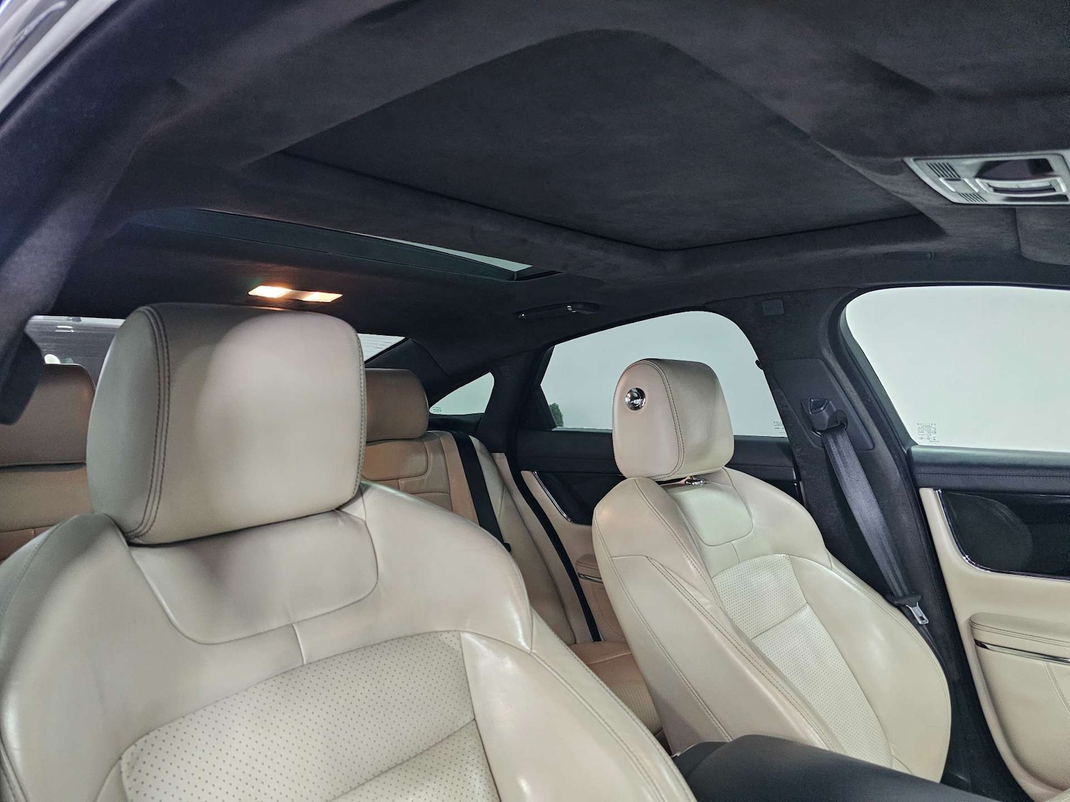 Used Jaguar XJ 2013 for sale - 76972354: Photo 49