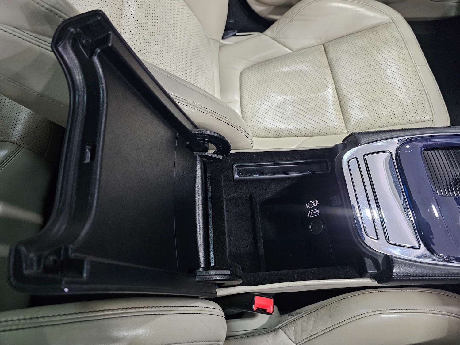 Used Jaguar XJ 2013 for sale - 76972354: Photo 52