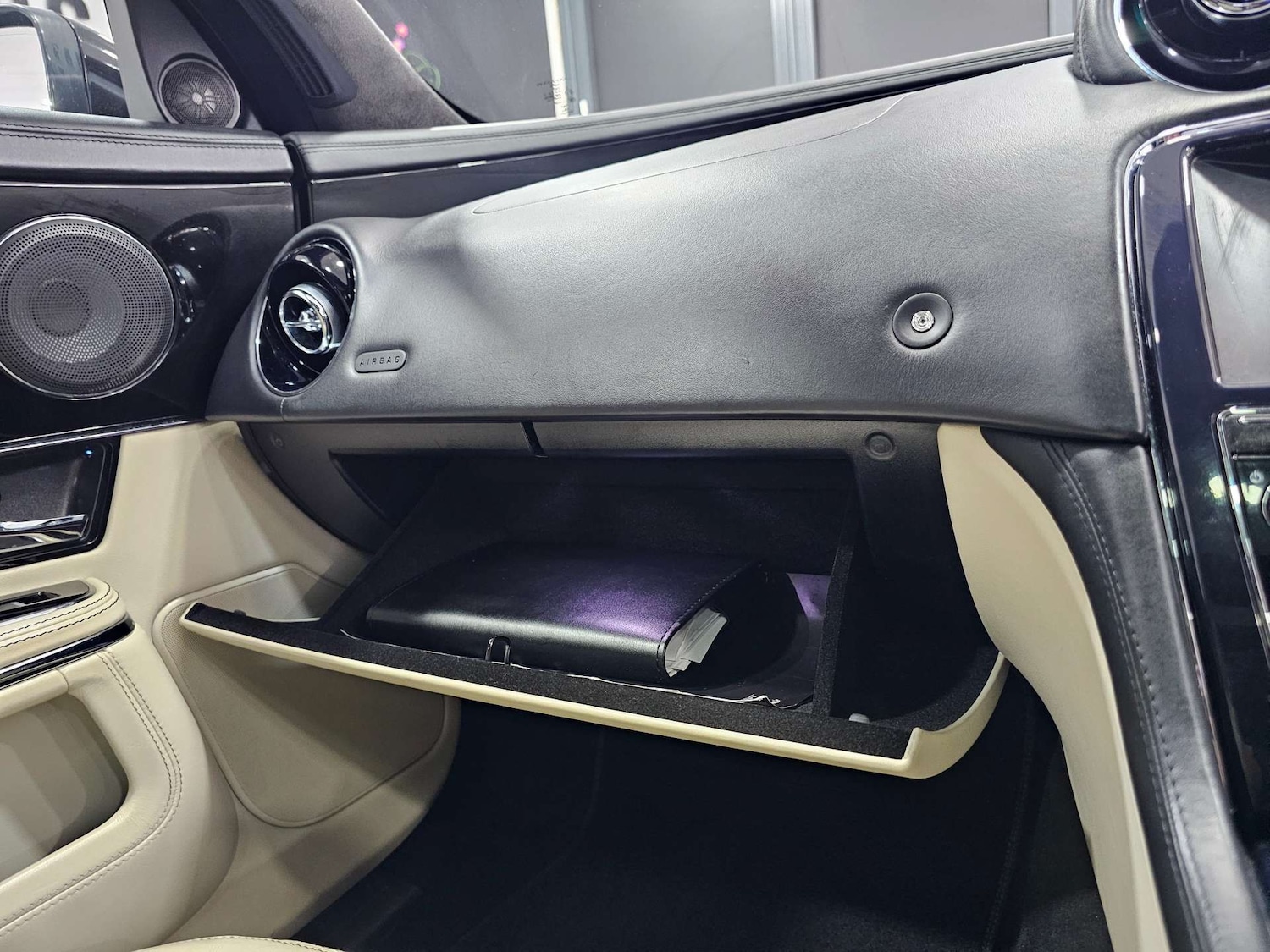 Used Jaguar XJ 2013 for sale - 76972354: Photo 55