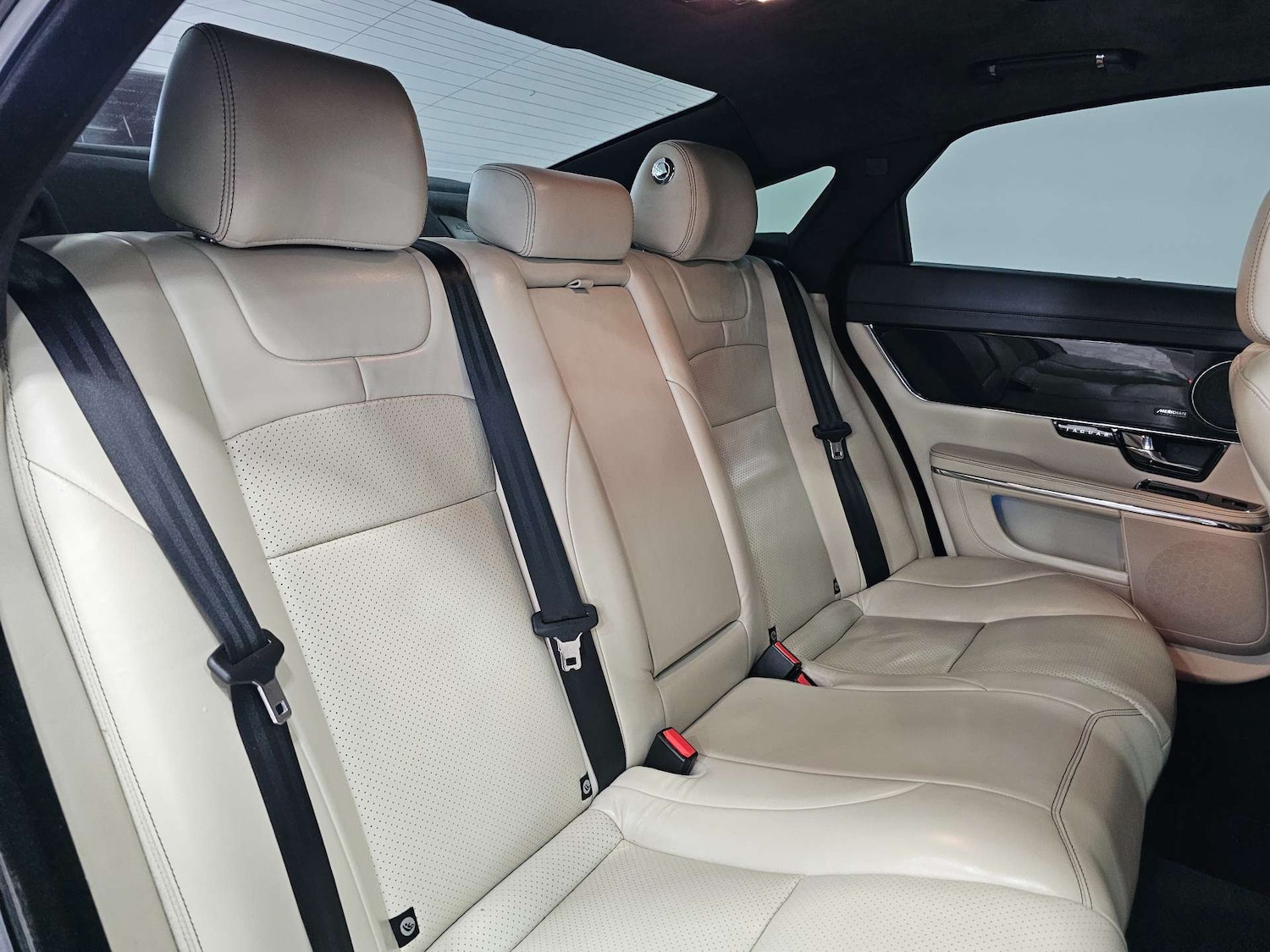 Used Jaguar XJ 2013 for sale - 76972354: Photo 60