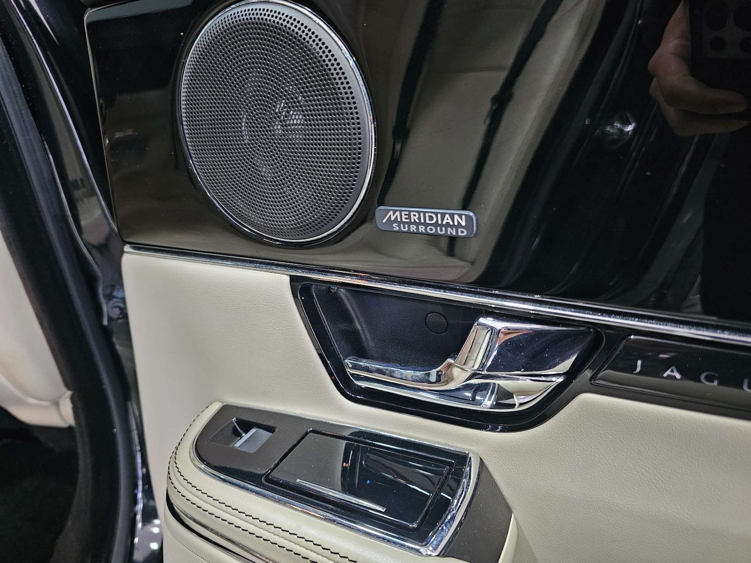 Used Jaguar XJ 2013 for sale - 76972354: Photo 96