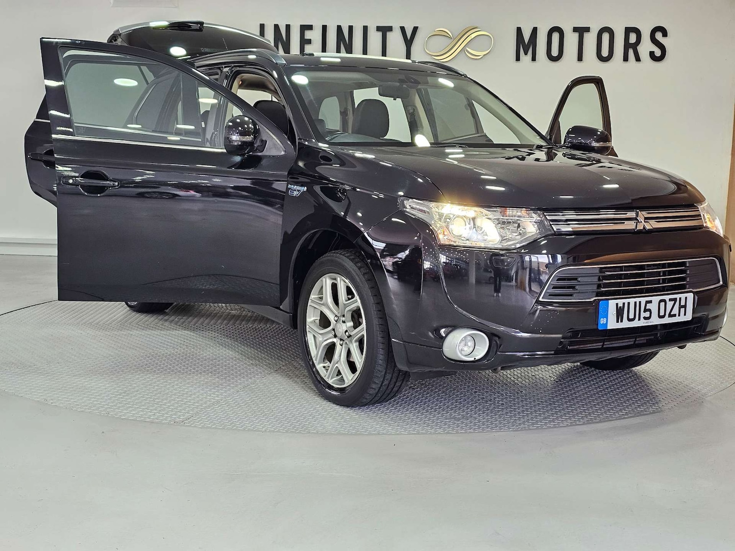 Used Mitsubishi Outlander 2015 for sale - 78218985: Photo 38