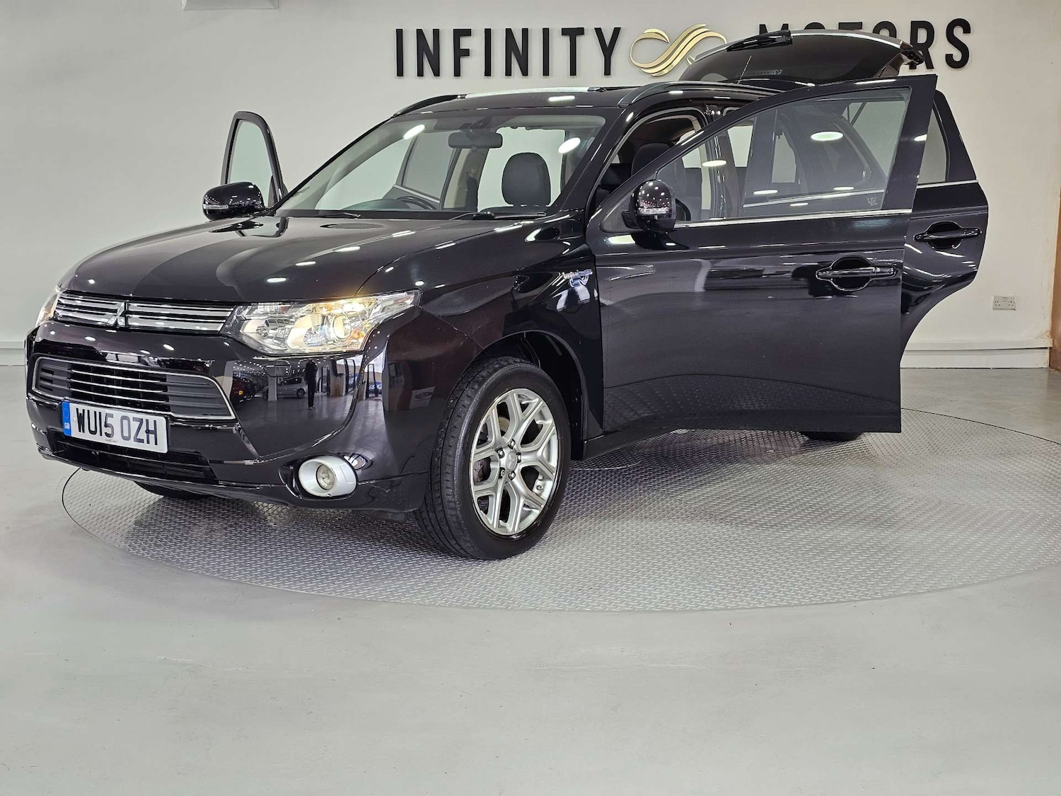 Used Mitsubishi Outlander 2015 for sale - 78218985: Photo 40