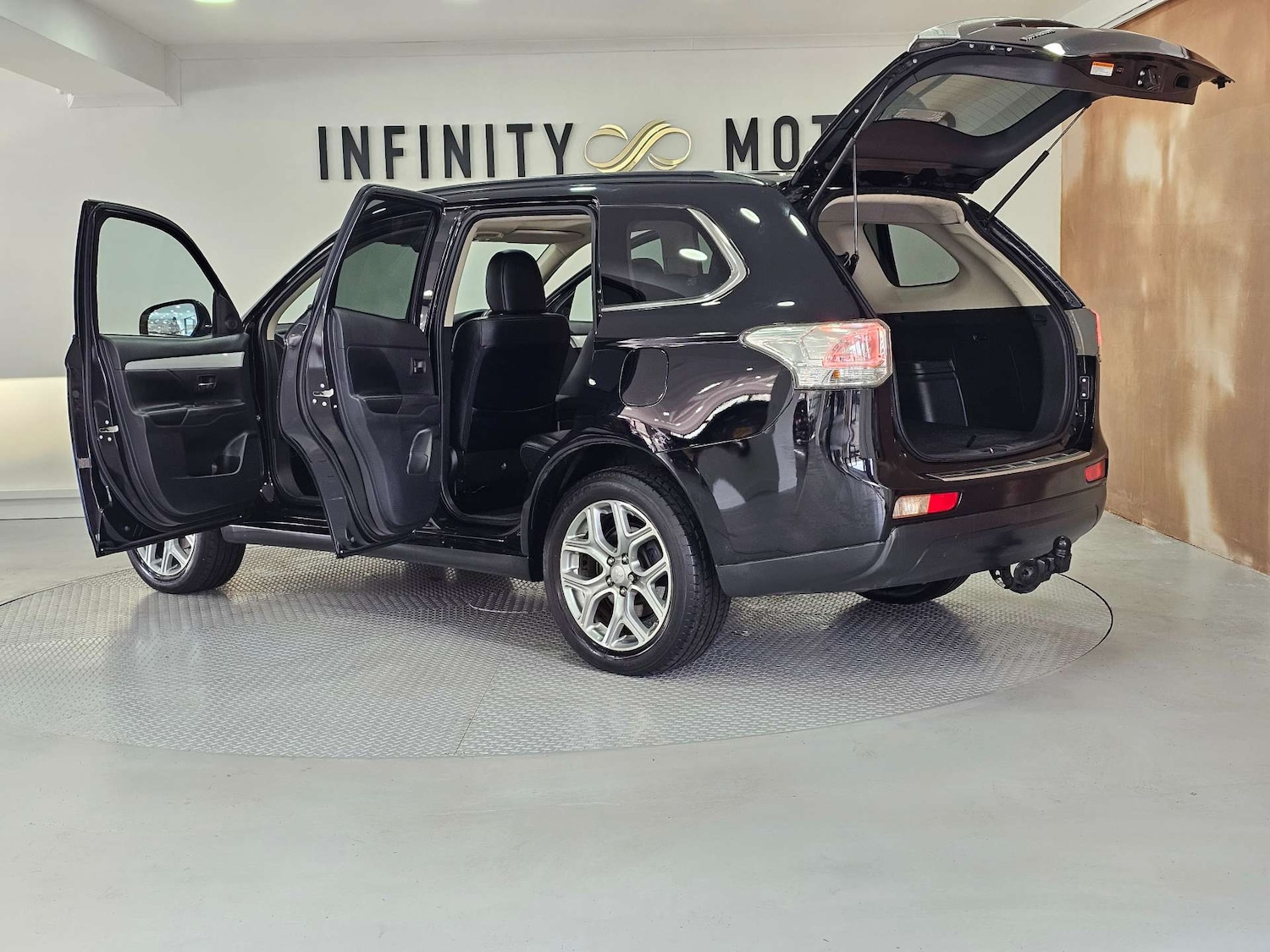 Used Mitsubishi Outlander 2015 for sale - 78218985: Photo 42