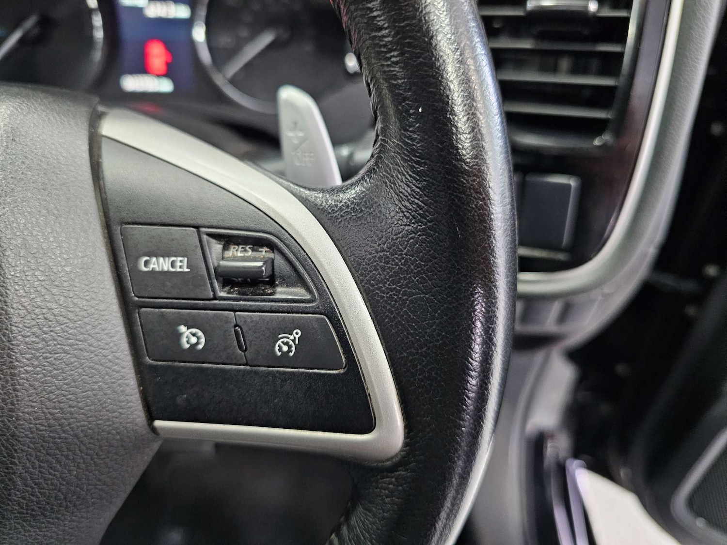 Used Mitsubishi Outlander 2015 for sale - 78218985: Photo 50