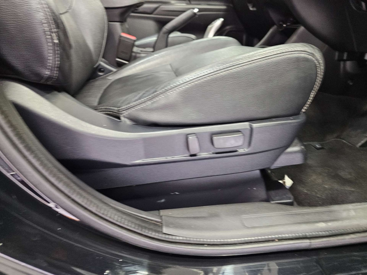 Used Mitsubishi Outlander 2015 for sale - 78218985: Photo 56