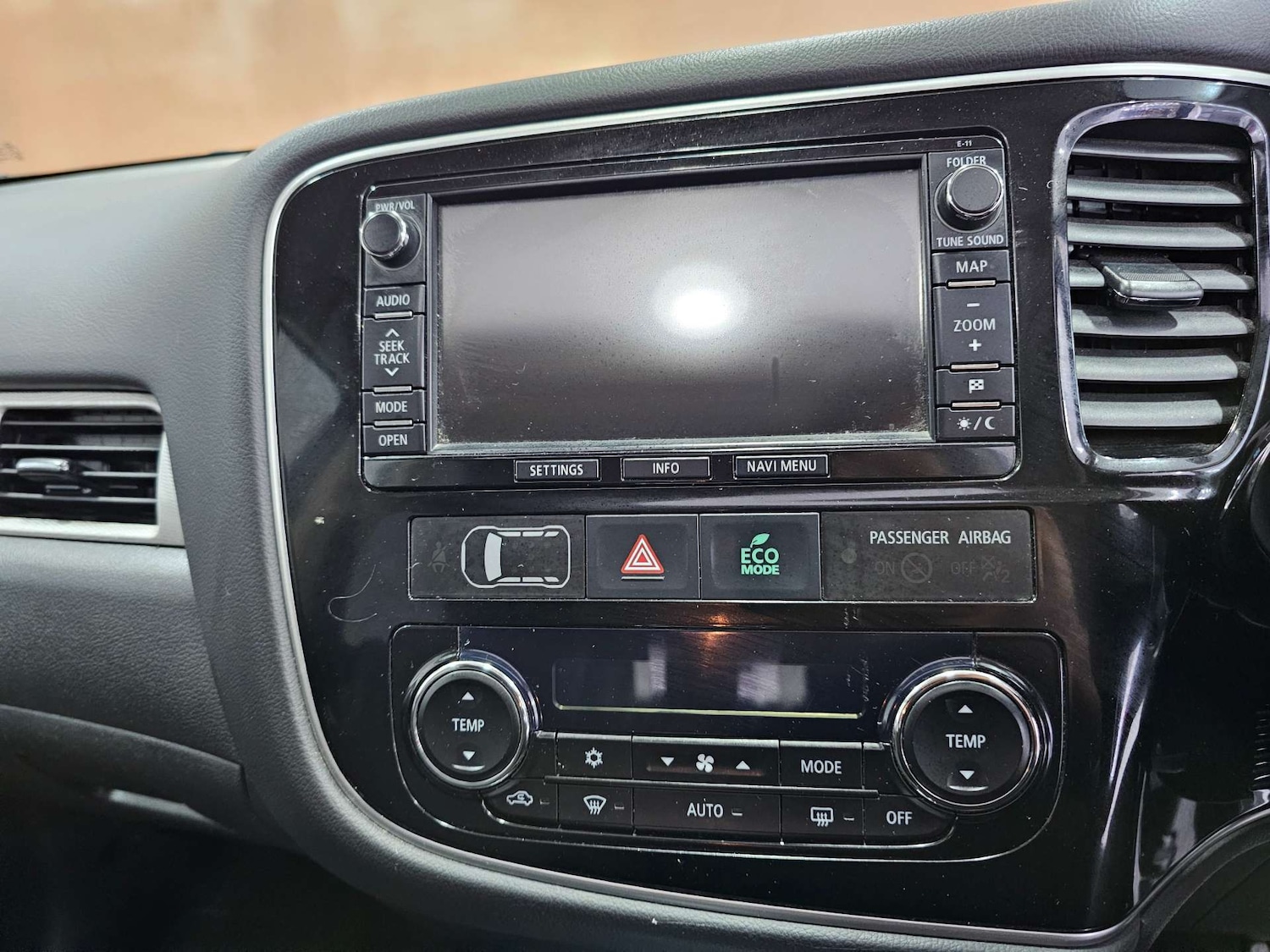 Used Mitsubishi Outlander 2015 for sale - 78218985: Photo 57