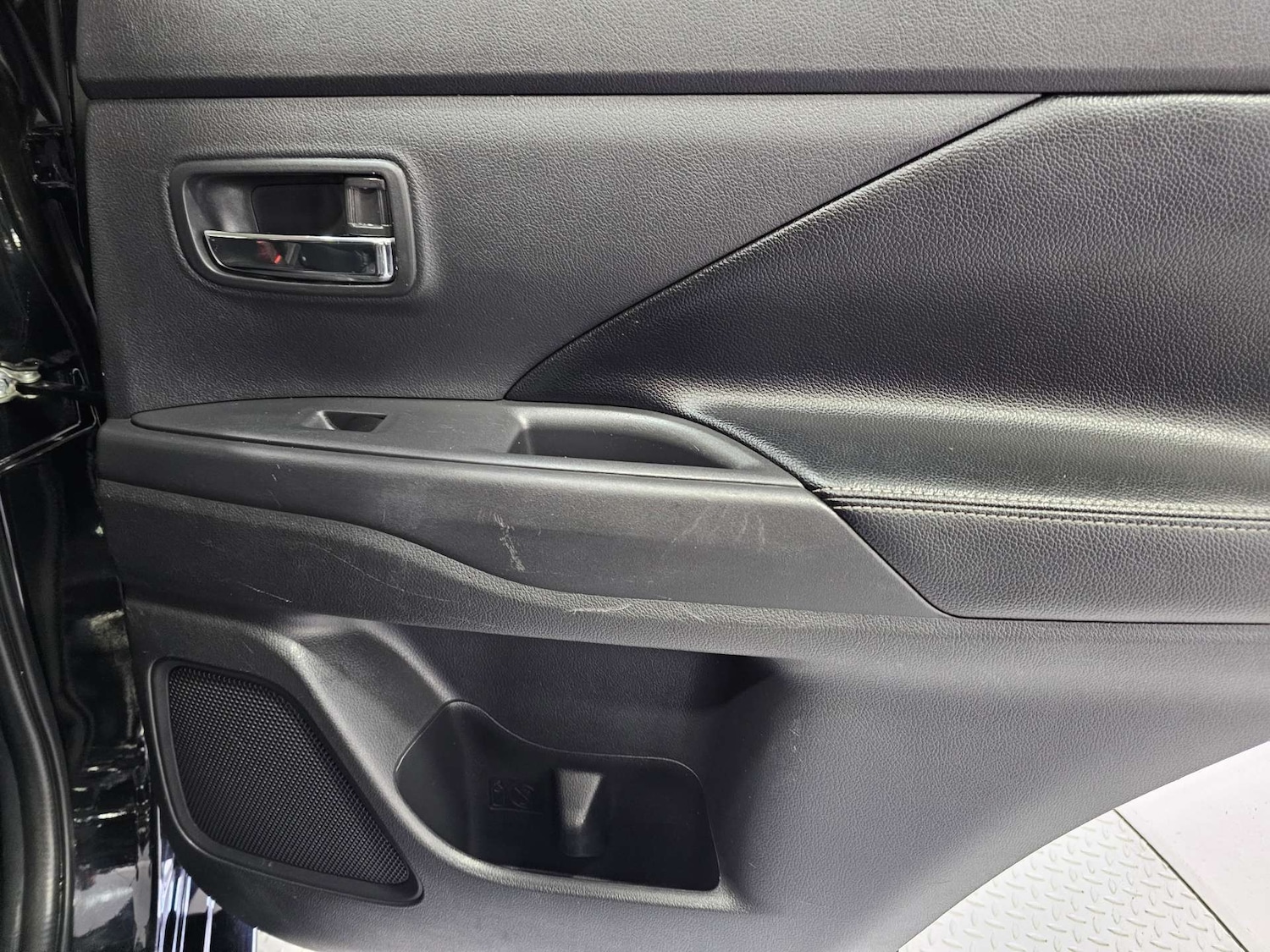 Used Mitsubishi Outlander 2015 for sale - 78218985: Photo 62