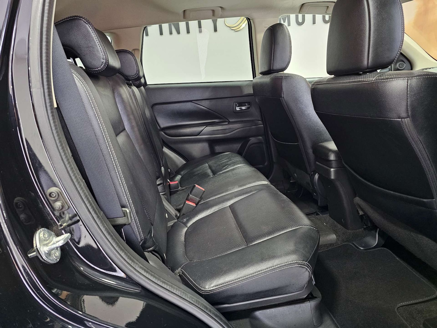 Used Mitsubishi Outlander 2015 for sale - 78218985: Photo 63