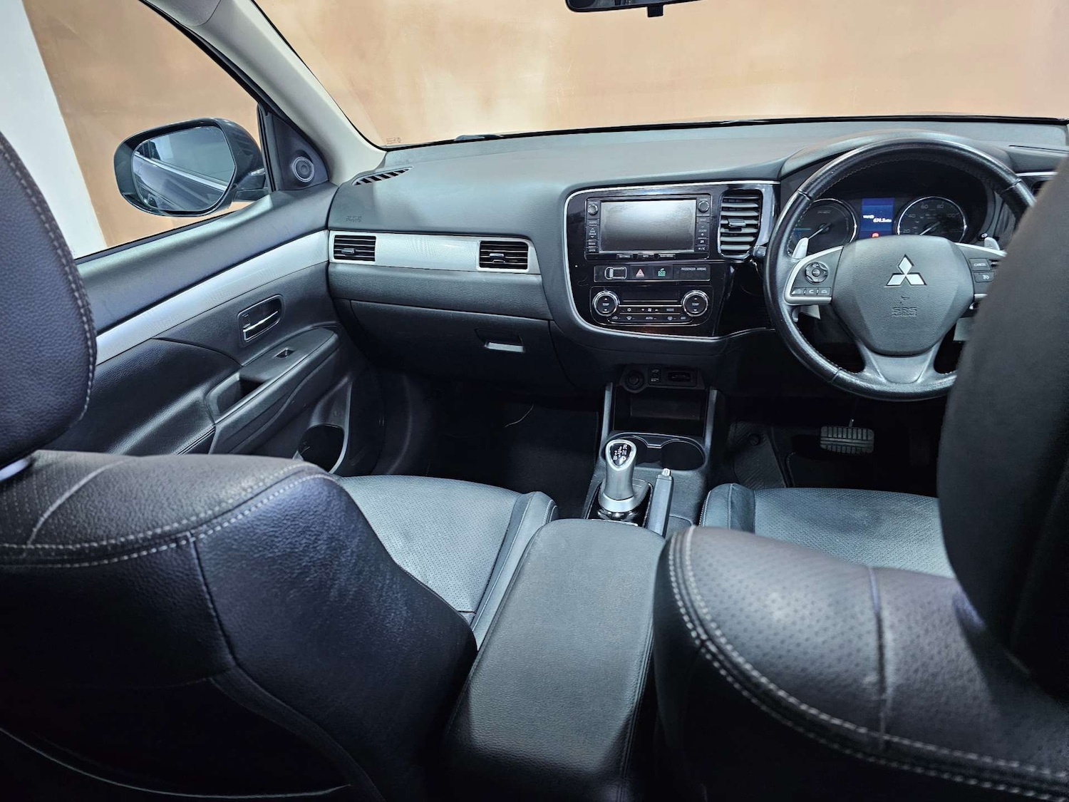 Used Mitsubishi Outlander 2015 for sale - 78218985: Photo 65