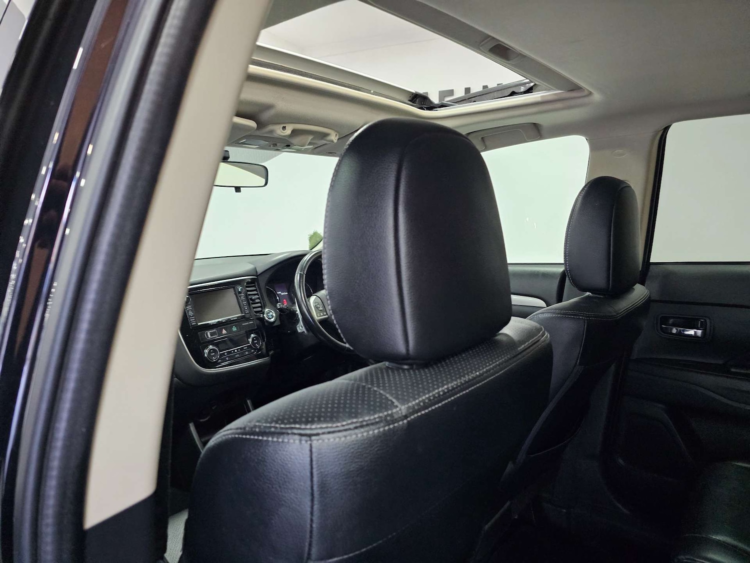 Used Mitsubishi Outlander 2015 for sale - 78218985: Photo 70