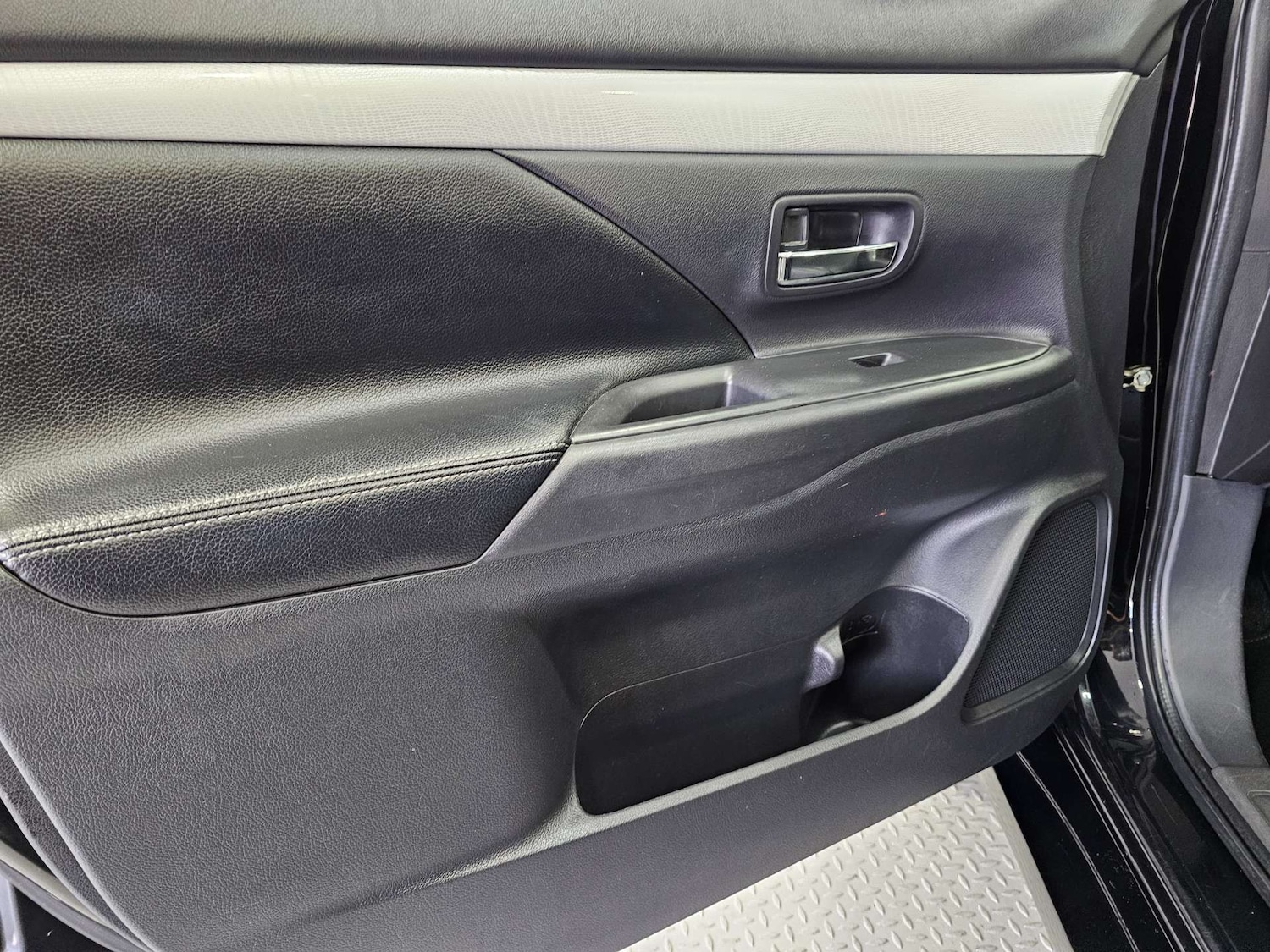 Used Mitsubishi Outlander 2015 for sale - 78218985: Photo 72