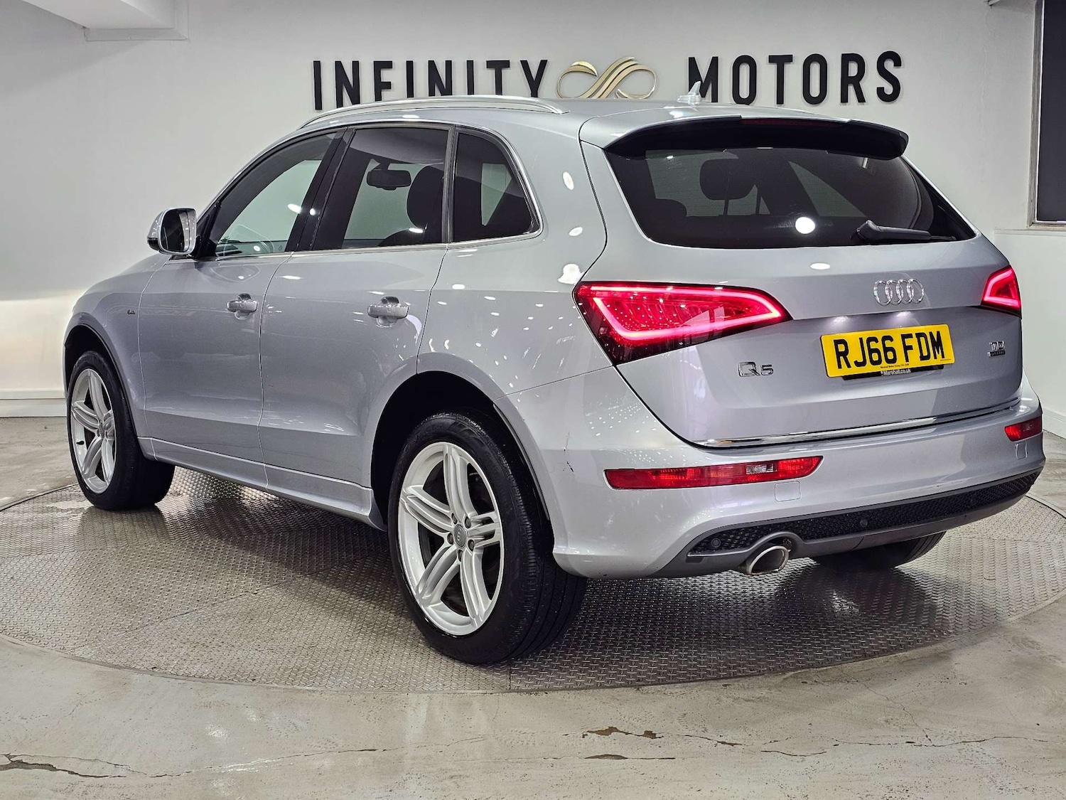 Used Audi Q5 2016 for sale - 77408928: Photo 93