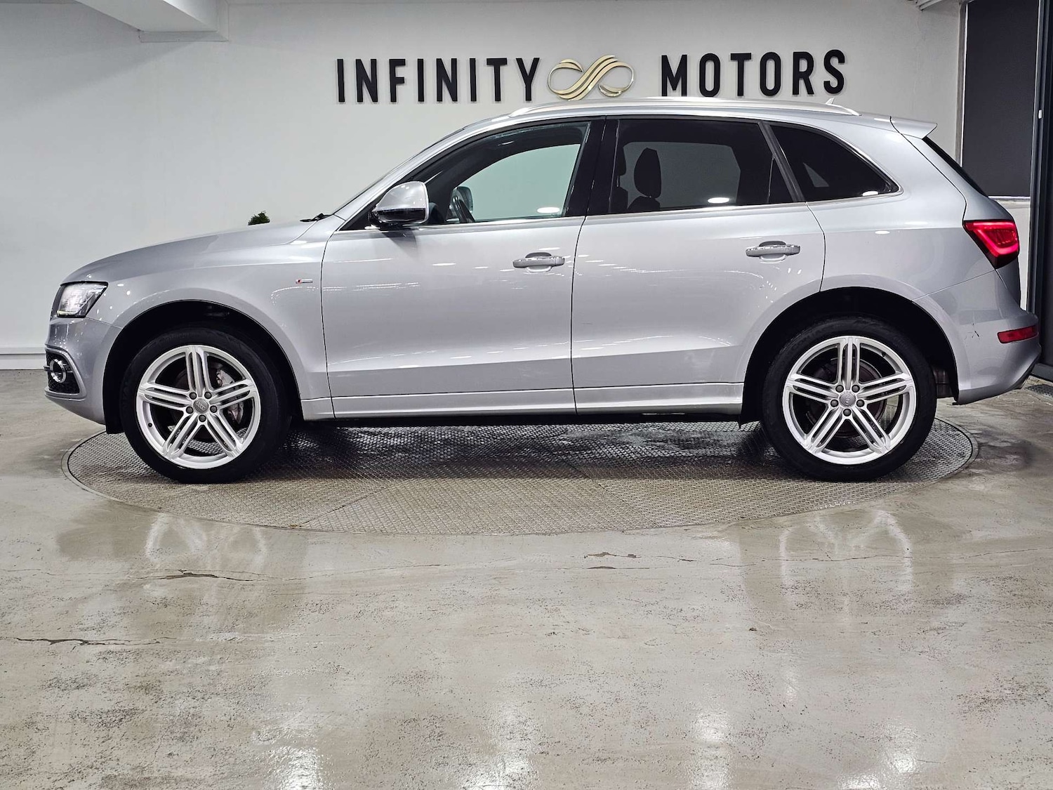 Used Audi Q5 2016 for sale - 77408928: Photo 95