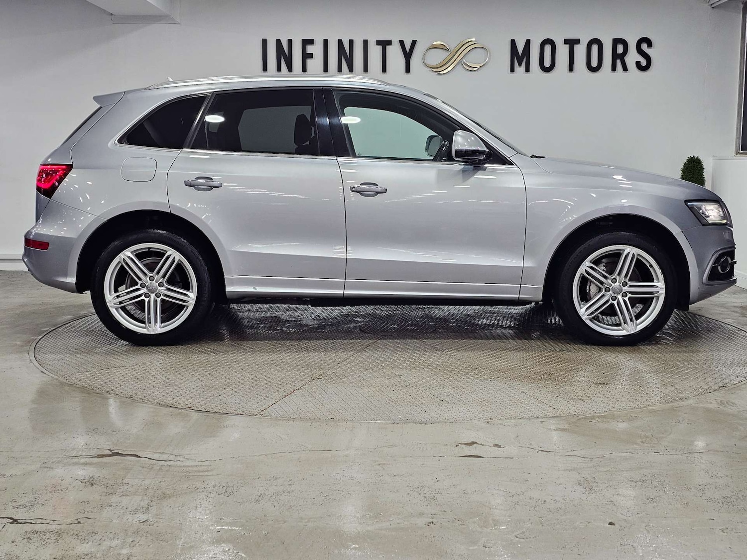 Used Audi Q5 2016 for sale - 77408928: Photo 96