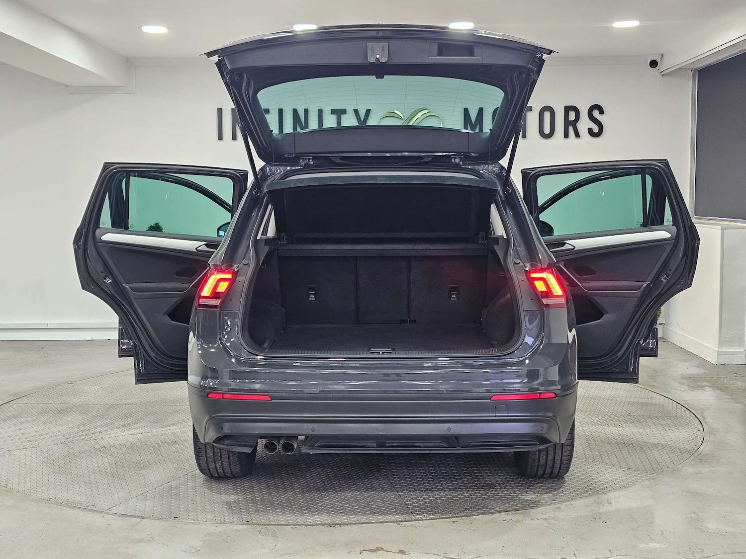 Used Volkswagen Tiguan 2017 for sale - 77139222: Photo 48