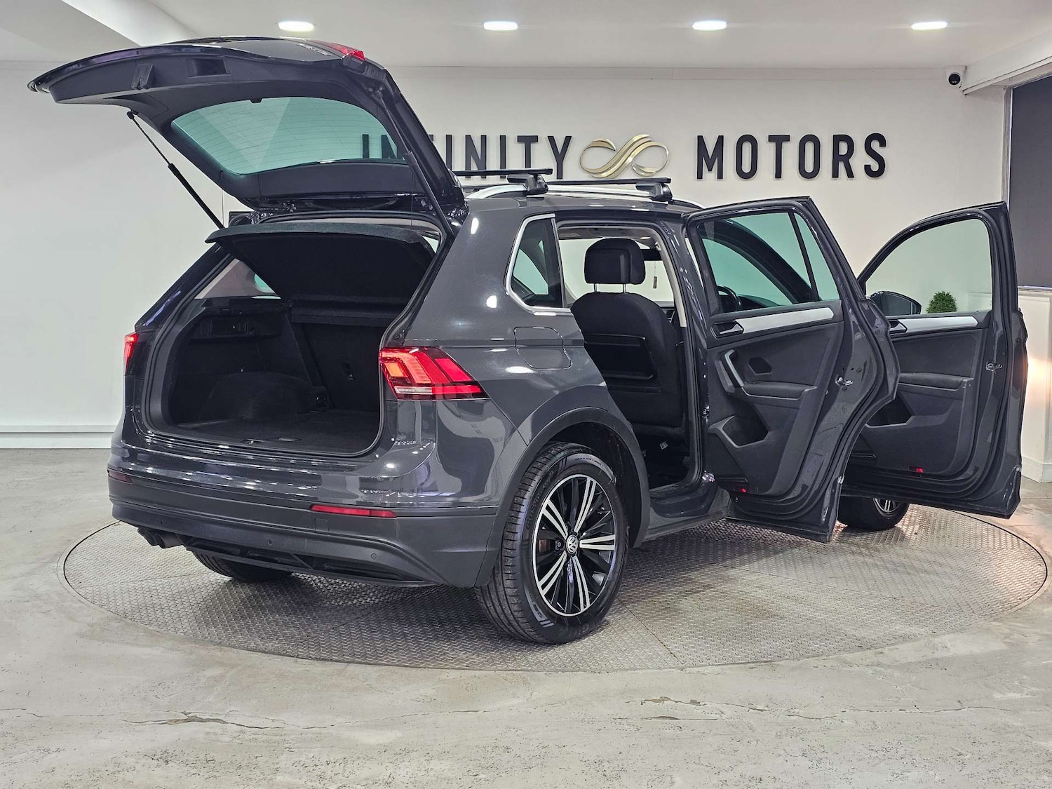 Used Volkswagen Tiguan 2017 for sale - 77139222: Photo 49