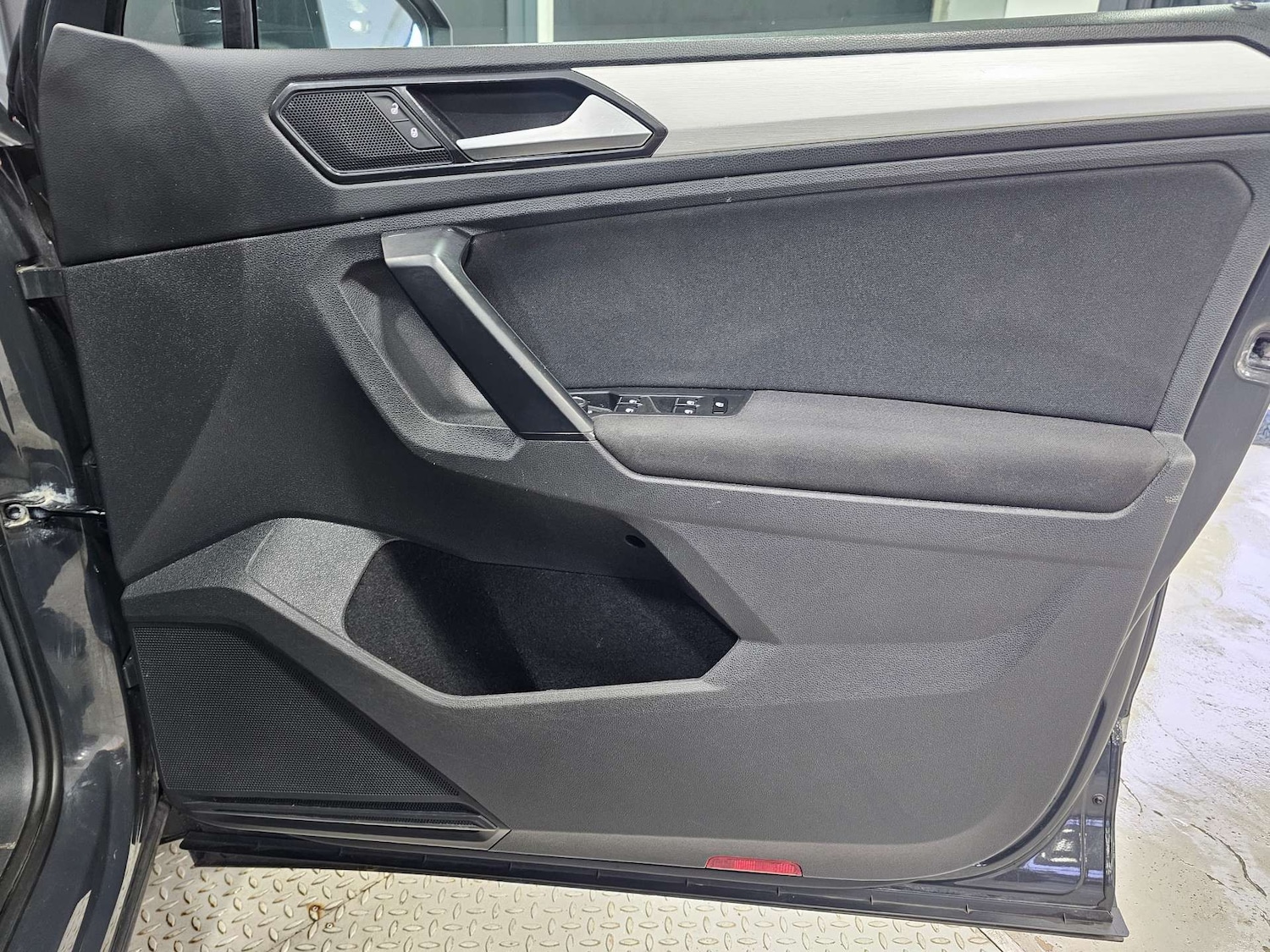 Used Volkswagen Tiguan 2017 for sale - 77139222: Photo 53