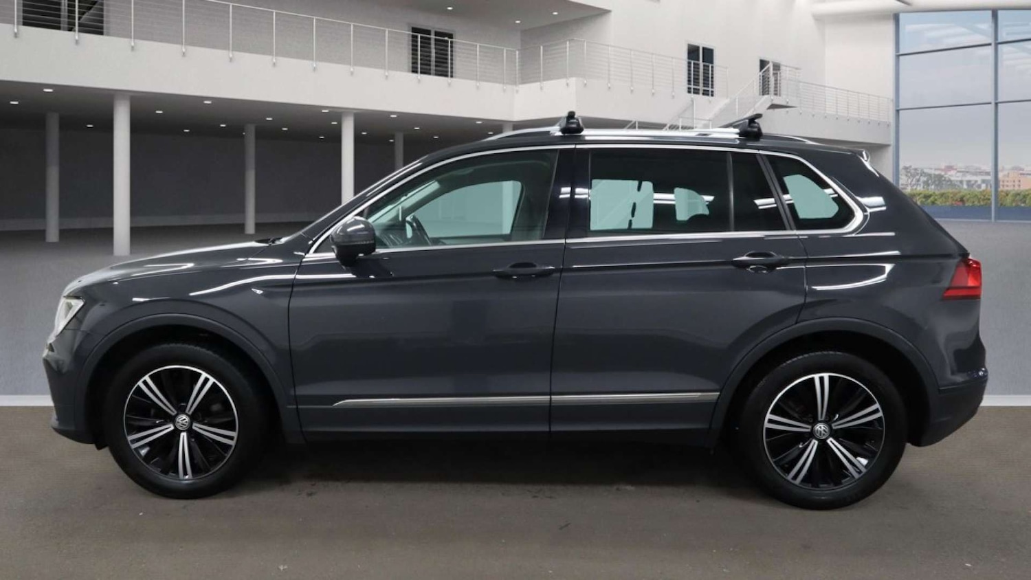 Used Volkswagen Tiguan 2017 for sale - 77139222: Photo 8