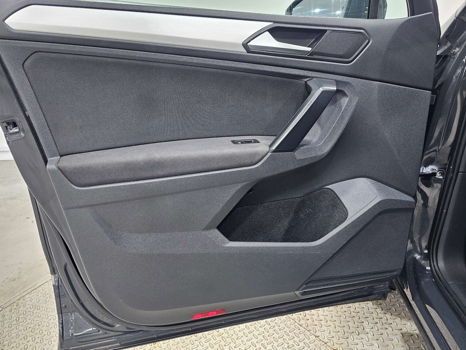 Used Volkswagen Tiguan 2017 for sale - 77139222: Photo 90