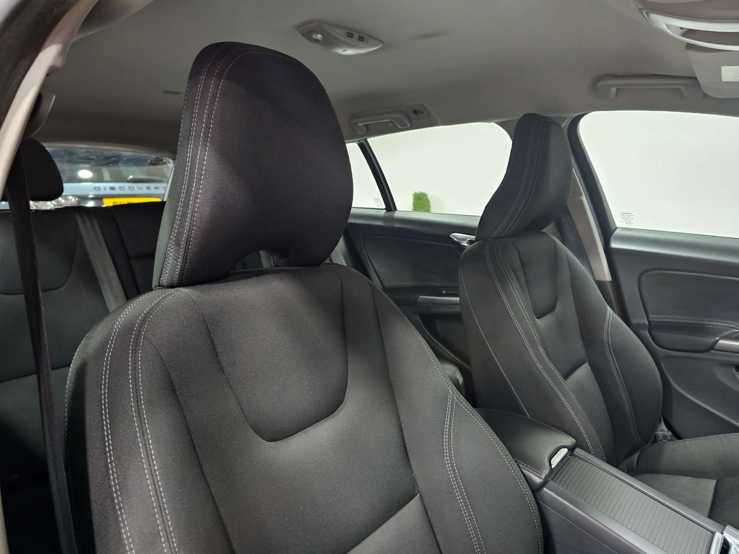 Used Volvo V60 2017 for sale - 76972428: Photo 15