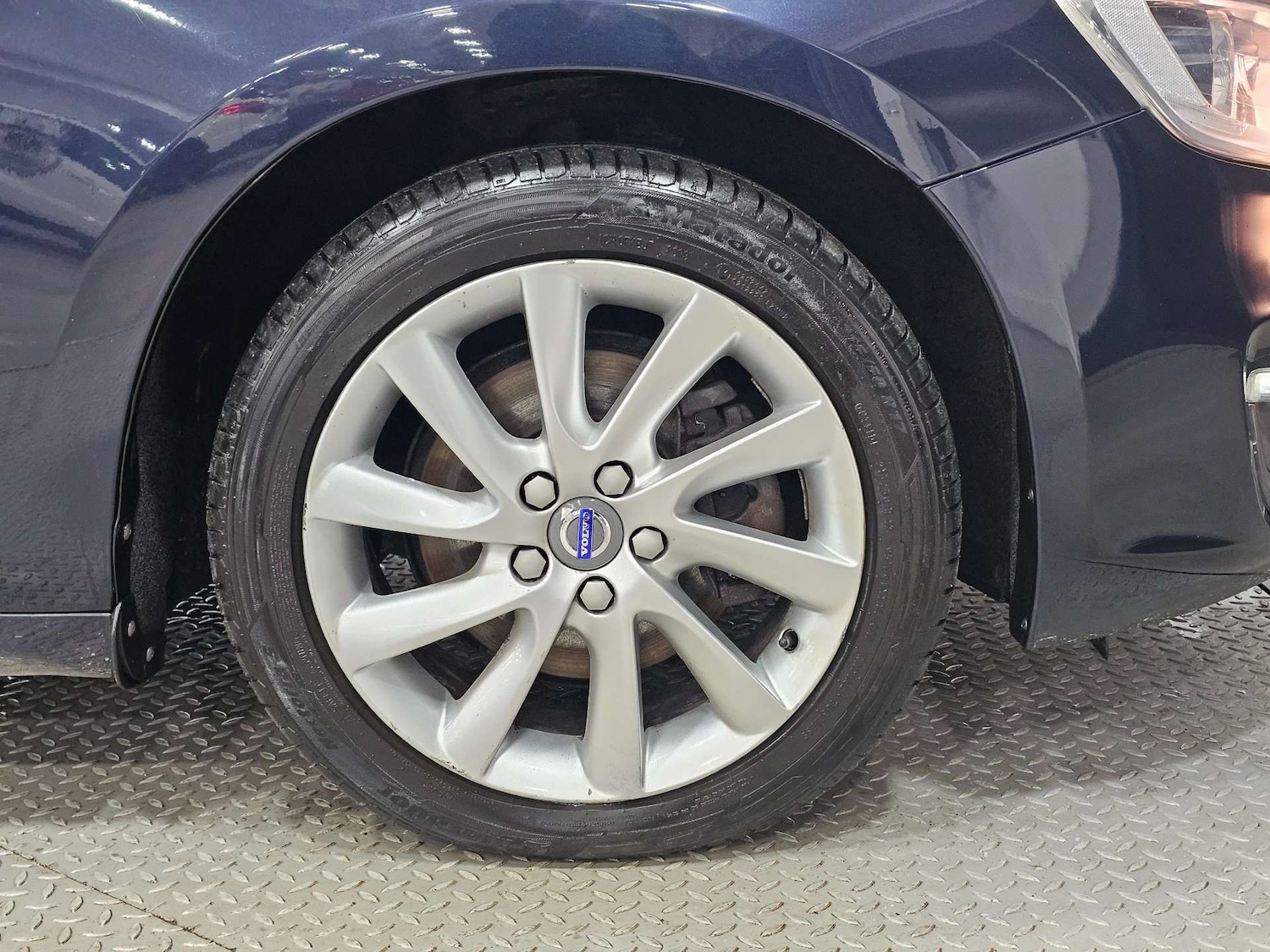 Used Volvo V60 2017 for sale - 76972428: Photo 27