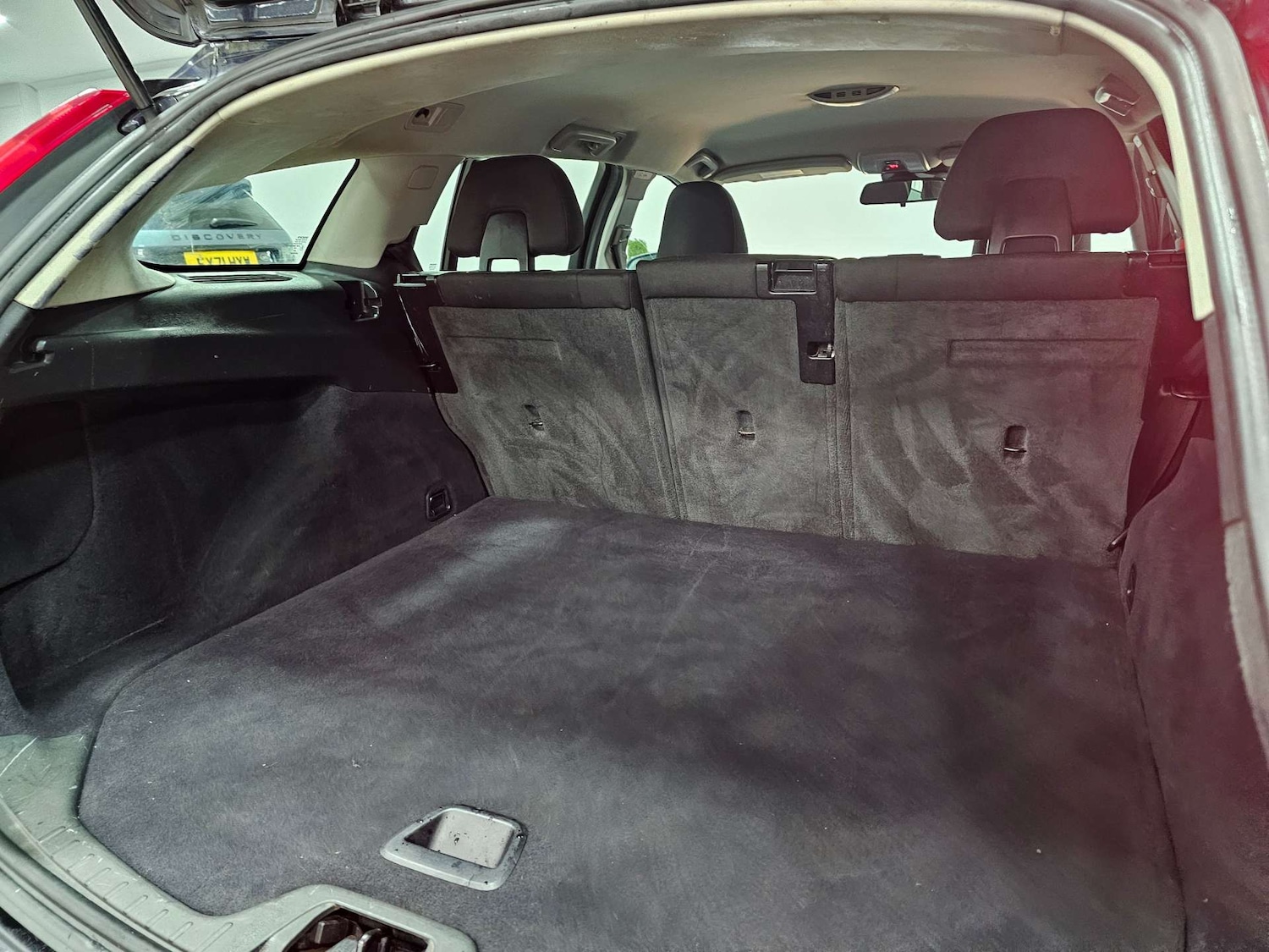 Used Volvo V60 2017 for sale - 76972428: Photo 35